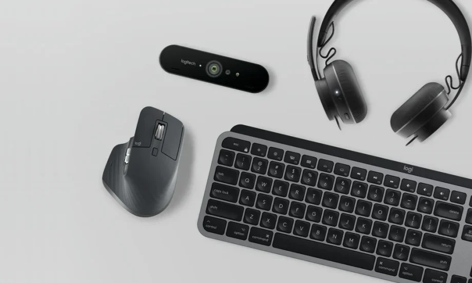 logitech-social-banner-pakistan